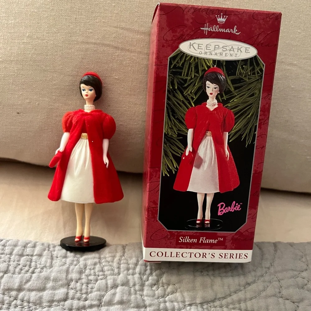 Lot of 5 Barbie ornaments.  Dated 1997-2001. In boxes